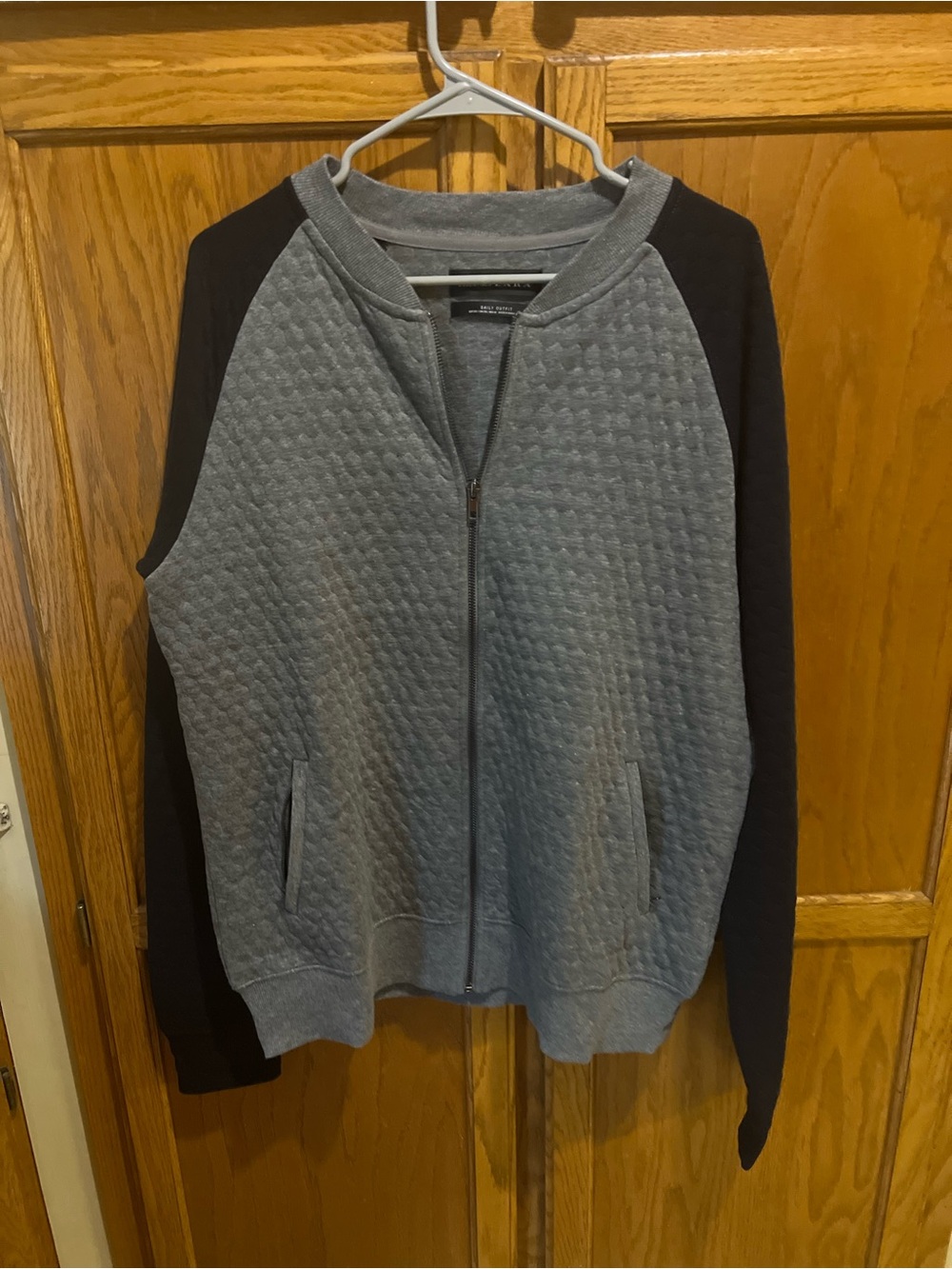 Zara Essentials Men’s Quilted Knit Zip Up Jacket